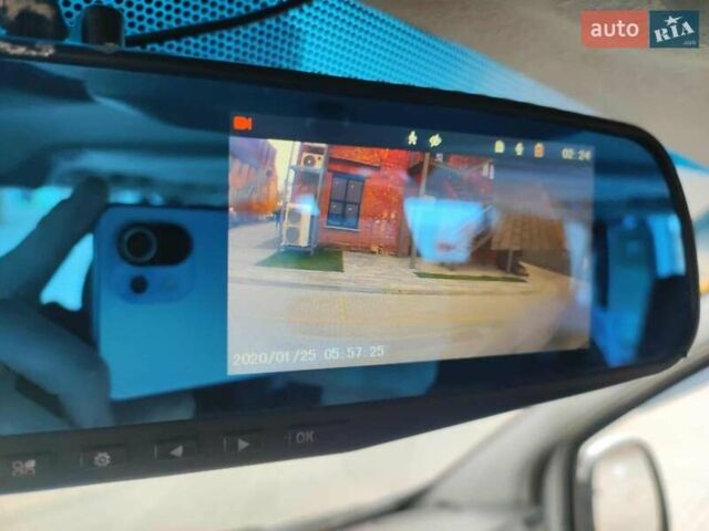 Серый Рено Трафик, объемом двигателя 2.5 л и пробегом 302 тыс. км за 12850 $, фото 50 на Automoto.ua