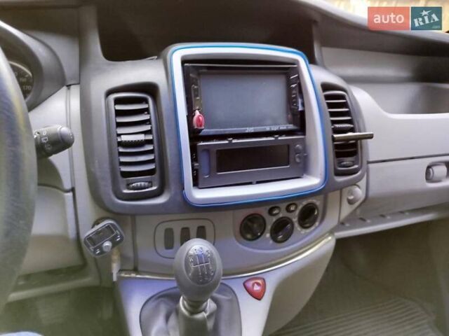 Сірий Рено Трафік, об'ємом двигуна 2 л та пробігом 330 тис. км за 12750 $, фото 14 на Automoto.ua