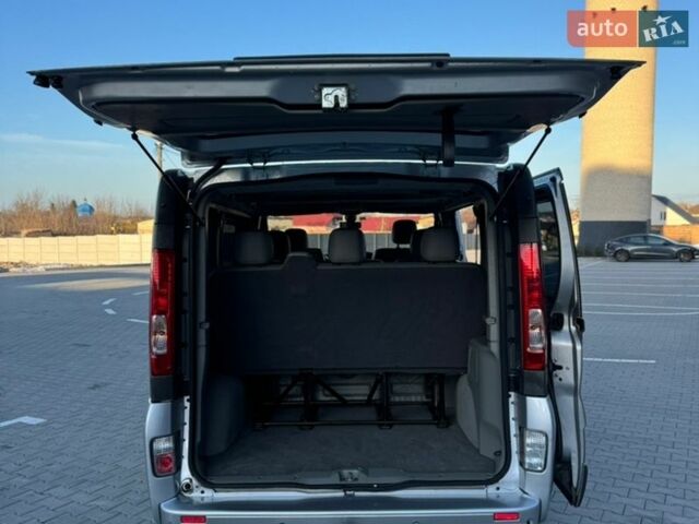 Серый Рено Трафик, объемом двигателя 2 л и пробегом 245 тыс. км за 14777 $, фото 23 на Automoto.ua