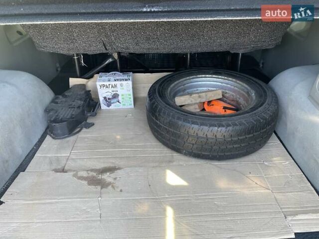 Серый Рено Трафик, объемом двигателя 2 л и пробегом 203 тыс. км за 12300 $, фото 25 на Automoto.ua