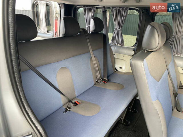 Сірий Рено Трафік, об'ємом двигуна 2 л та пробігом 348 тис. км за 12700 $, фото 2 на Automoto.ua