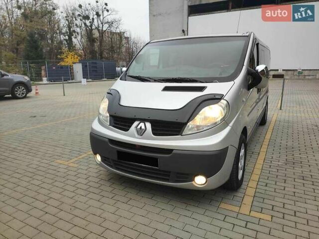 Серый Рено Трафик, объемом двигателя 2.5 л и пробегом 303 тыс. км за 12600 $, фото 17 на Automoto.ua
