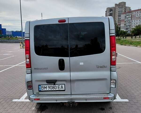 Серый Рено Трафик, объемом двигателя 2 л и пробегом 320 тыс. км за 12600 $, фото 1 на Automoto.ua