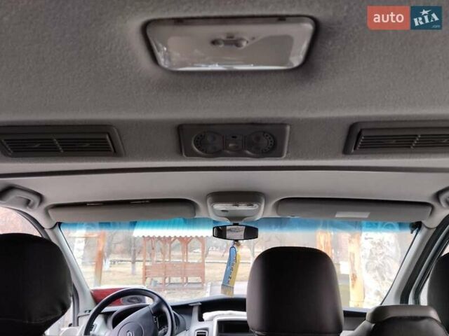 Сірий Рено Трафік, об'ємом двигуна 2 л та пробігом 450 тис. км за 10999 $, фото 13 на Automoto.ua