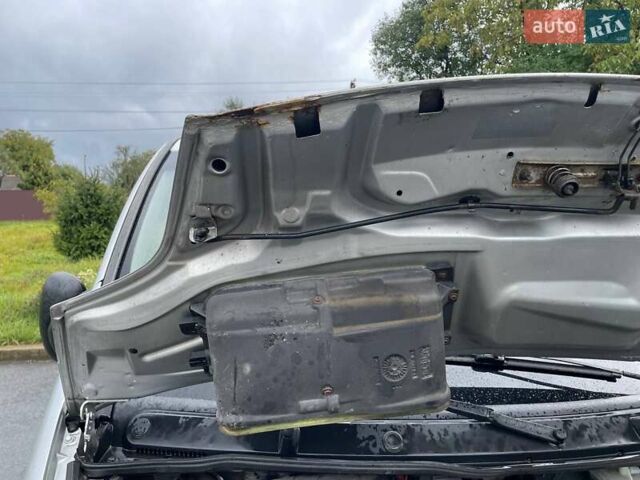 Сірий Рено Трафік, об'ємом двигуна 2 л та пробігом 311 тис. км за 9999 $, фото 16 на Automoto.ua