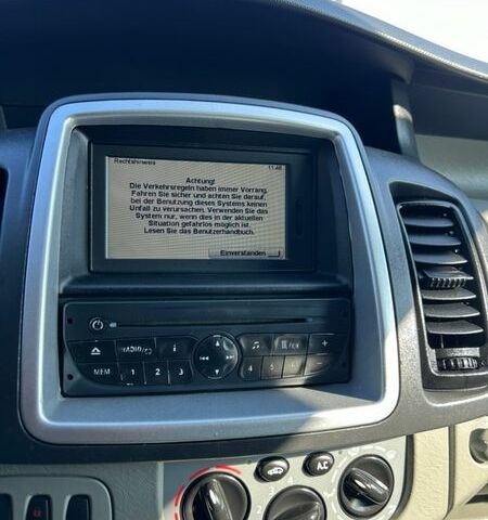 Сірий Рено Трафік, об'ємом двигуна 2 л та пробігом 218 тис. км за 14650 $, фото 109 на Automoto.ua