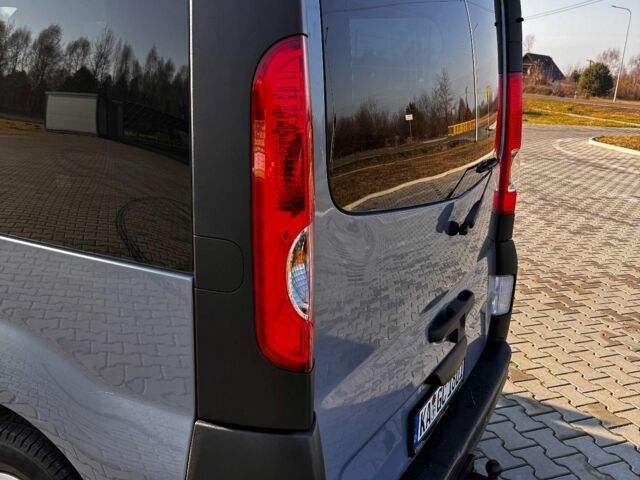 Серый Рено Трафик, объемом двигателя 2 л и пробегом 282 тыс. км за 8300 $, фото 20 на Automoto.ua