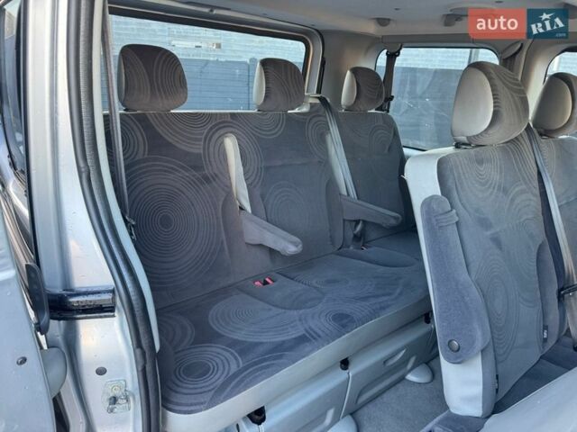 Серый Рено Трафик, объемом двигателя 2 л и пробегом 245 тыс. км за 14777 $, фото 22 на Automoto.ua