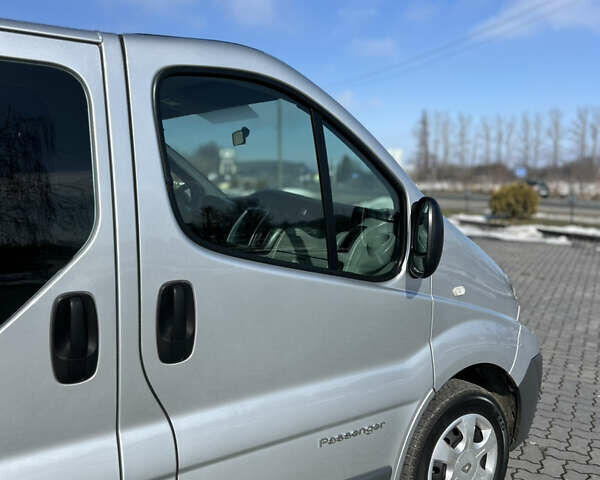 Серый Рено Трафик, объемом двигателя 2 л и пробегом 218 тыс. км за 14999 $, фото 11 на Automoto.ua