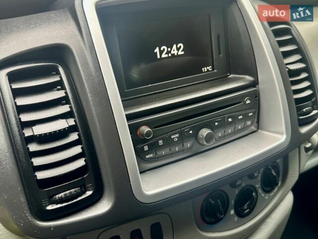 Сірий Рено Трафік, об'ємом двигуна 2.5 л та пробігом 191 тис. км за 14950 $, фото 53 на Automoto.ua