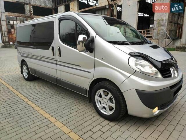 Серый Рено Трафик, объемом двигателя 2.5 л и пробегом 303 тыс. км за 12600 $, фото 23 на Automoto.ua