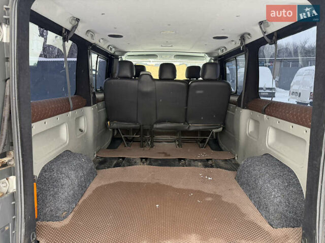 Серый Рено Трафик, объемом двигателя 2.5 л и пробегом 329 тыс. км за 11000 $, фото 71 на Automoto.ua