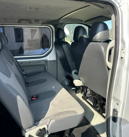 Сірий Рено Трафік, об'ємом двигуна 2 л та пробігом 218 тис. км за 14650 $, фото 115 на Automoto.ua