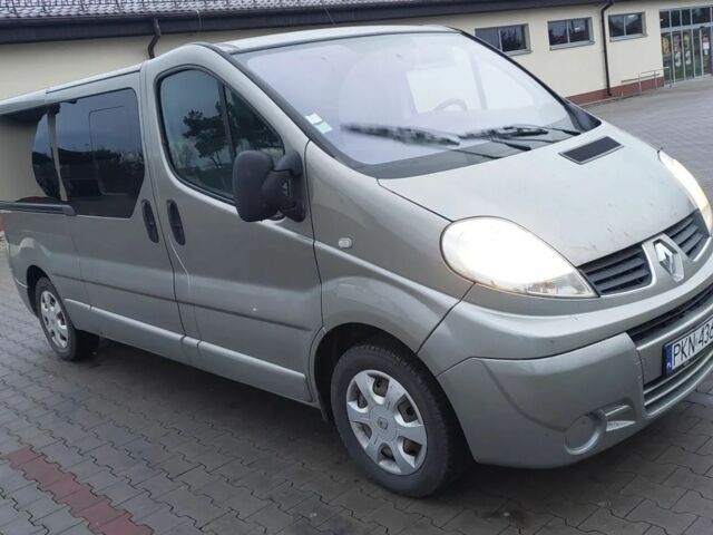 Серый Рено Трафик, объемом двигателя 2 л и пробегом 160 тыс. км за 7900 $, фото 4 на Automoto.ua