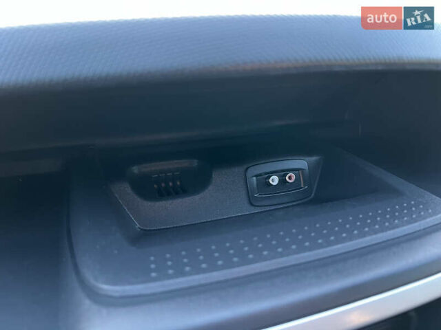 Серый Рено Трафик, объемом двигателя 2 л и пробегом 268 тыс. км за 14200 $, фото 52 на Automoto.ua