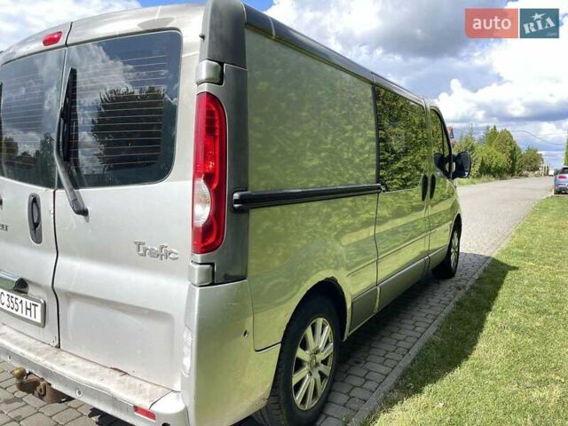 Серый Рено Трафик, объемом двигателя 2 л и пробегом 254 тыс. км за 10900 $, фото 9 на Automoto.ua