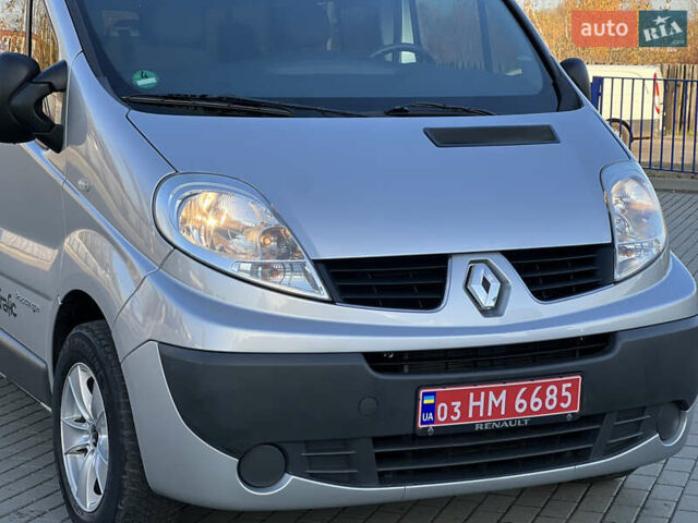 Серый Рено Трафик, объемом двигателя 2 л и пробегом 268 тыс. км за 14200 $, фото 17 на Automoto.ua