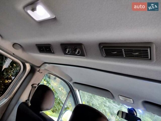 Сірий Рено Трафік, об'ємом двигуна 2 л та пробігом 330 тис. км за 12750 $, фото 17 на Automoto.ua