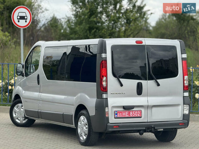 Серый Рено Трафик, объемом двигателя 2 л и пробегом 134 тыс. км за 14800 $, фото 25 на Automoto.ua