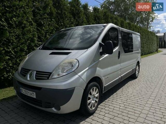 Серый Рено Трафик, объемом двигателя 2 л и пробегом 254 тыс. км за 10900 $, фото 3 на Automoto.ua