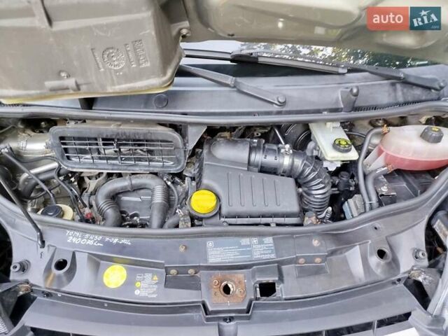 Сірий Рено Трафік, об'ємом двигуна 2 л та пробігом 330 тис. км за 12750 $, фото 23 на Automoto.ua