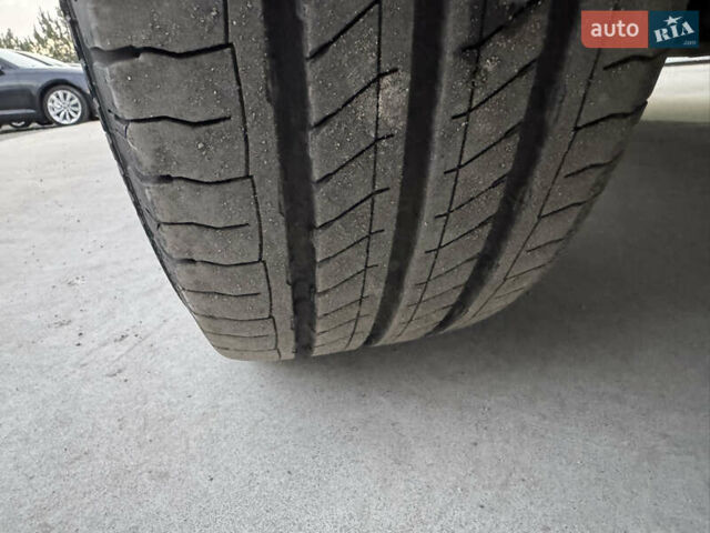 Серый Рено Трафик, объемом двигателя 2 л и пробегом 225 тыс. км за 13900 $, фото 19 на Automoto.ua