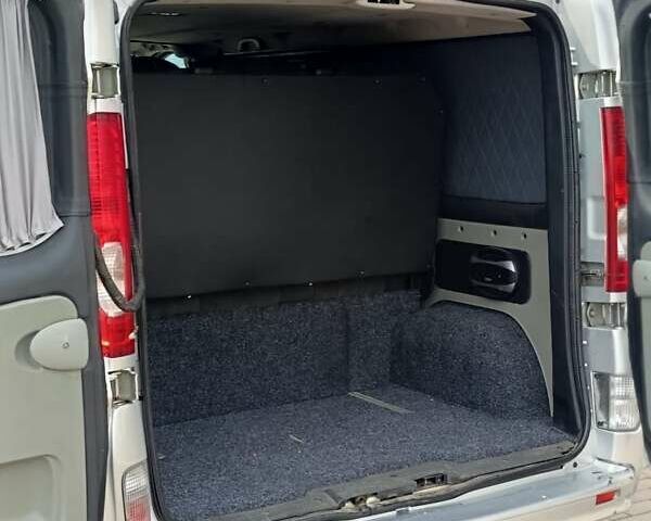 Сірий Рено Трафік, об'ємом двигуна 2 л та пробігом 283 тис. км за 13800 $, фото 4 на Automoto.ua