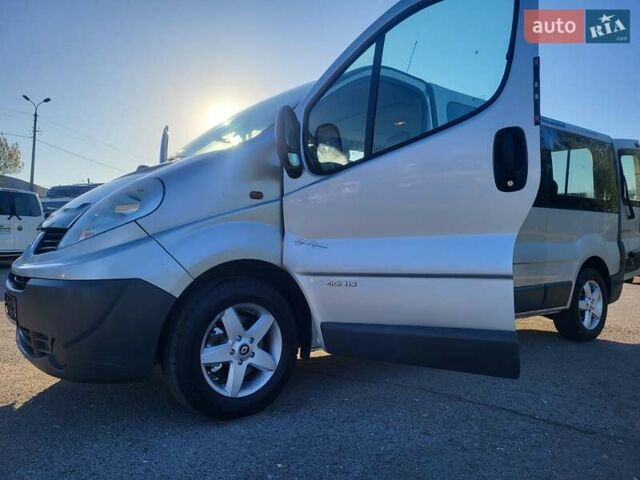 Серый Рено Трафик, объемом двигателя 2 л и пробегом 226 тыс. км за 12300 $, фото 55 на Automoto.ua