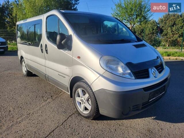 Серый Рено Трафик, объемом двигателя 2 л и пробегом 226 тыс. км за 12300 $, фото 85 на Automoto.ua