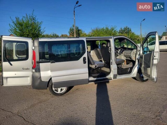 Серый Рено Трафик, объемом двигателя 2 л и пробегом 226 тыс. км за 12300 $, фото 48 на Automoto.ua