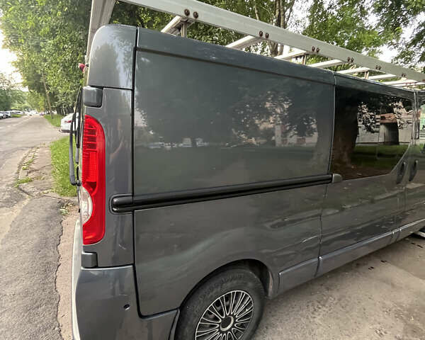 Серый Рено Трафик, объемом двигателя 2 л и пробегом 270 тыс. км за 15500 $, фото 5 на Automoto.ua