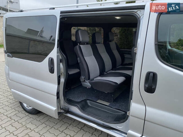 Серый Рено Трафик, объемом двигателя 2 л и пробегом 255 тыс. км за 13299 $, фото 21 на Automoto.ua