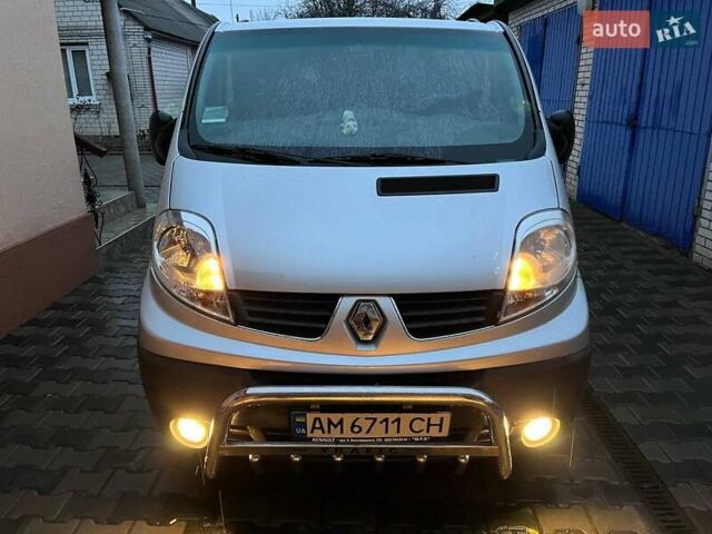 Серый Рено Трафик, объемом двигателя 2 л и пробегом 216 тыс. км за 14500 $, фото 24 на Automoto.ua