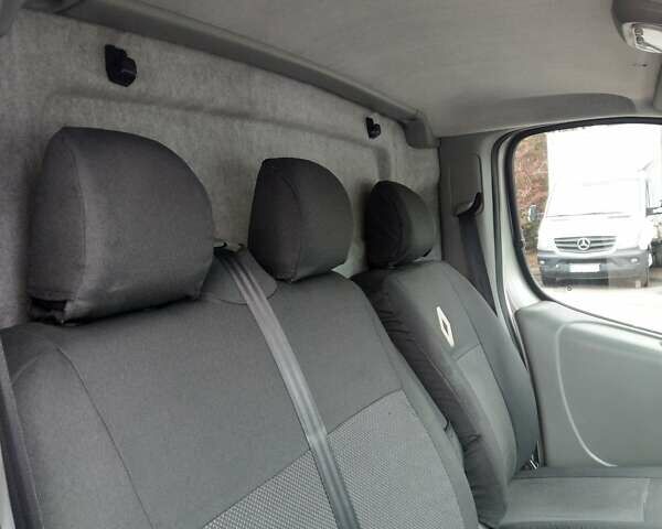 Рено Трафік 2012 у Хмельницькому на Automoto.ua Сірий Рено Трафік, об'ємом двигуна 0 л та пробігом 300 тис. км за 10999 $, фото 6 на Automoto.ua