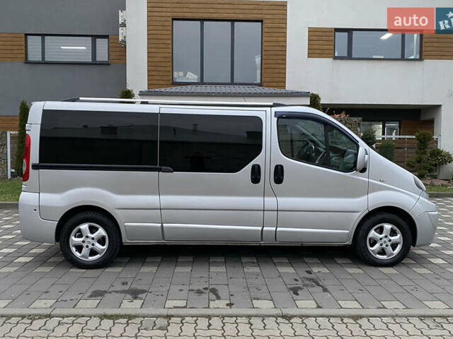 Серый Рено Трафик, объемом двигателя 2 л и пробегом 255 тыс. км за 13299 $, фото 3 на Automoto.ua