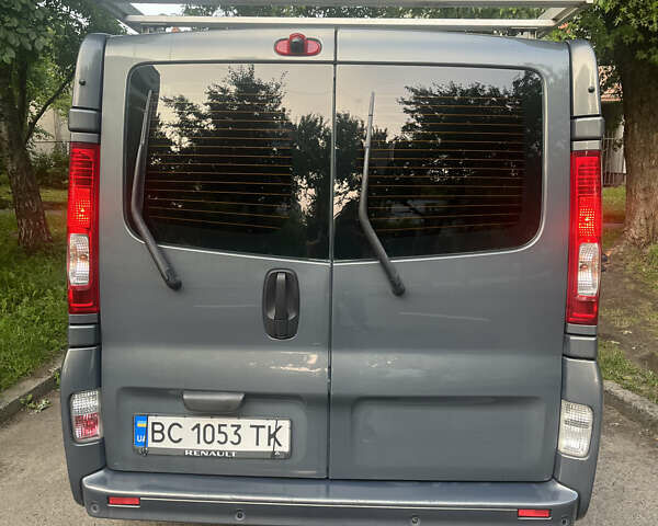 Серый Рено Трафик, объемом двигателя 2 л и пробегом 270 тыс. км за 15500 $, фото 9 на Automoto.ua