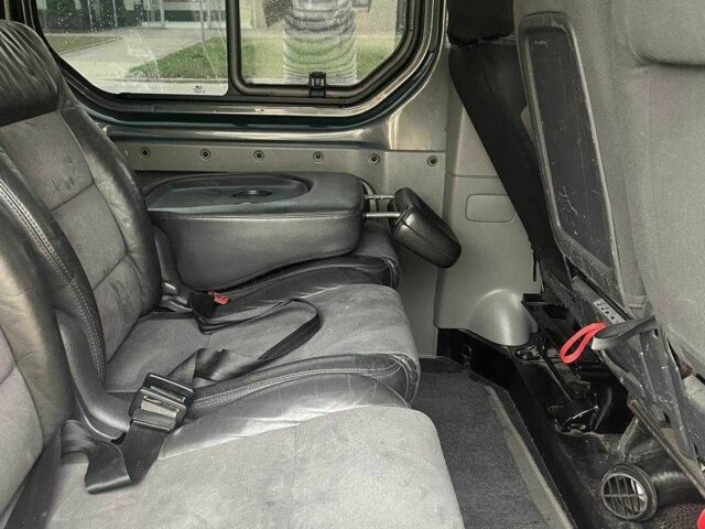 Серый Рено Трафик, объемом двигателя 2 л и пробегом 265 тыс. км за 15300 $, фото 6 на Automoto.ua