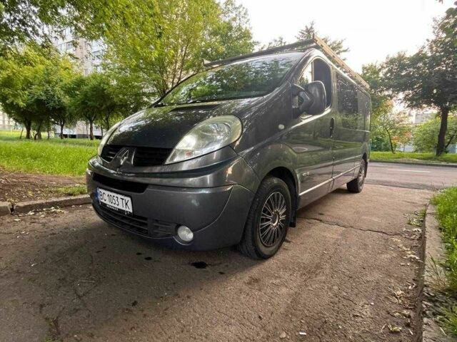 Серый Рено Трафик, объемом двигателя 2 л и пробегом 265 тыс. км за 15300 $, фото 4 на Automoto.ua