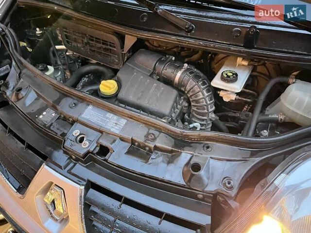 Серый Рено Трафик, объемом двигателя 2 л и пробегом 216 тыс. км за 14500 $, фото 27 на Automoto.ua