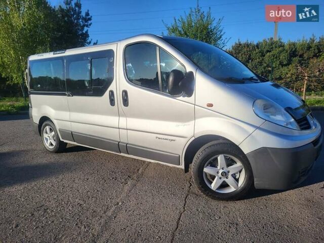 Серый Рено Трафик, объемом двигателя 2 л и пробегом 226 тыс. км за 12300 $, фото 1 на Automoto.ua