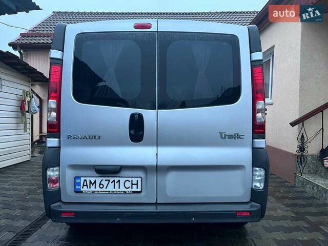 Серый Рено Трафик, объемом двигателя 2 л и пробегом 216 тыс. км за 14500 $, фото 5 на Automoto.ua