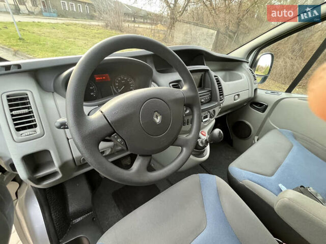 Серый Рено Трафик, объемом двигателя 2 л и пробегом 220 тыс. км за 12950 $, фото 41 на Automoto.ua