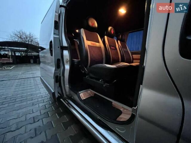 Серый Рено Трафик, объемом двигателя 2 л и пробегом 216 тыс. км за 14500 $, фото 13 на Automoto.ua