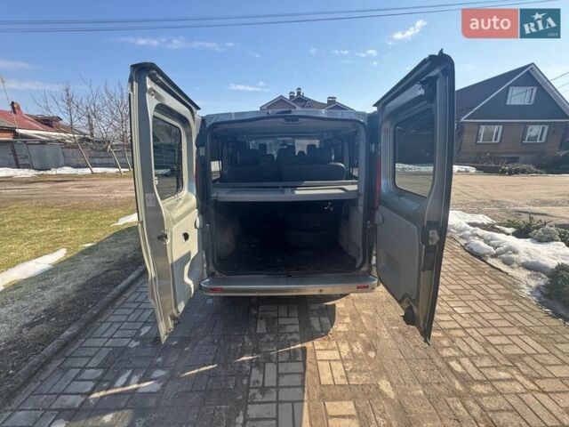 Сірий Рено Трафік, об'ємом двигуна 2 л та пробігом 265 тис. км за 11700 $, фото 8 на Automoto.ua