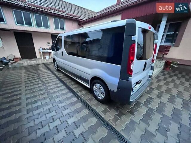 Серый Рено Трафик, объемом двигателя 2 л и пробегом 216 тыс. км за 14500 $, фото 3 на Automoto.ua