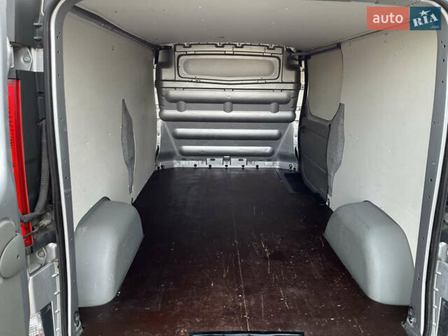 Серый Рено Трафик, объемом двигателя 2 л и пробегом 220 тыс. км за 12950 $, фото 28 на Automoto.ua