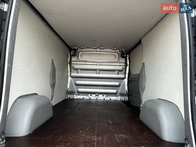 Серый Рено Трафик, объемом двигателя 2 л и пробегом 220 тыс. км за 12950 $, фото 35 на Automoto.ua