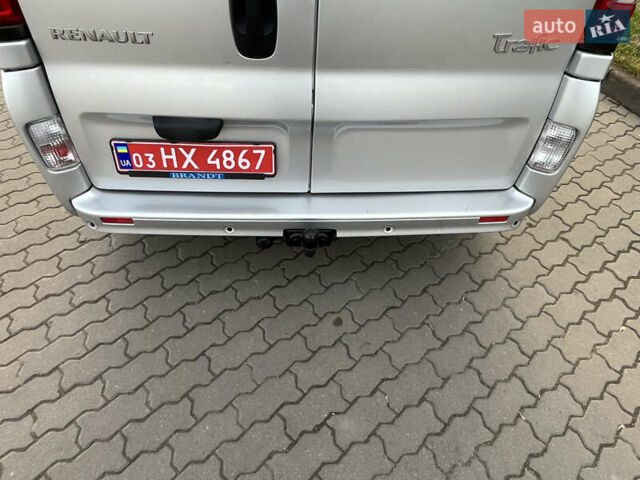 Серый Рено Трафик, объемом двигателя 2 л и пробегом 220 тыс. км за 12950 $, фото 36 на Automoto.ua