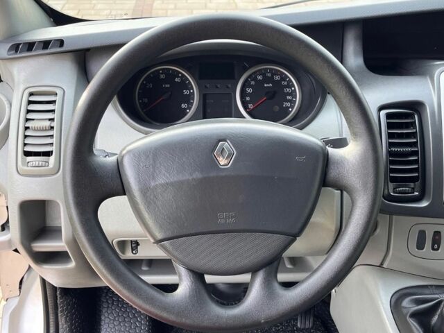 Серый Рено Трафик, объемом двигателя 2 л и пробегом 200 тыс. км за 8200 $, фото 13 на Automoto.ua