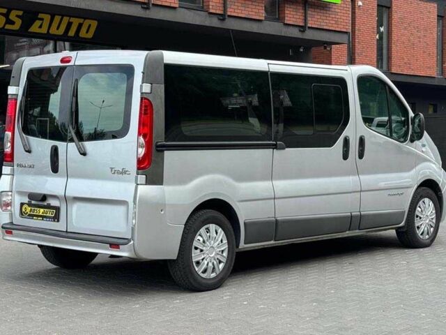 Серый Рено Трафик, объемом двигателя 2 л и пробегом 262 тыс. км за 14400 $, фото 5 на Automoto.ua